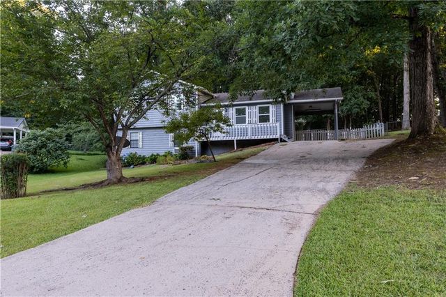 2424 Rhine Court, Lawrenceville, GA 30043