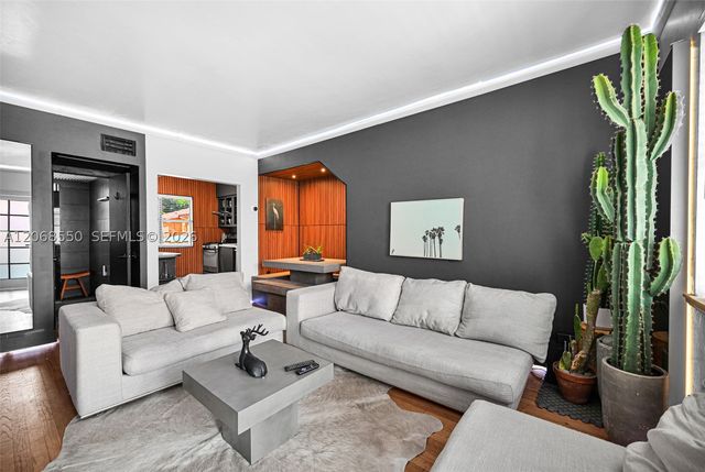 736 13th St 207, Miami Beach, FL 33139