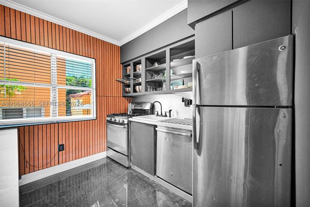 736 13th St 207, Miami Beach, FL 33139