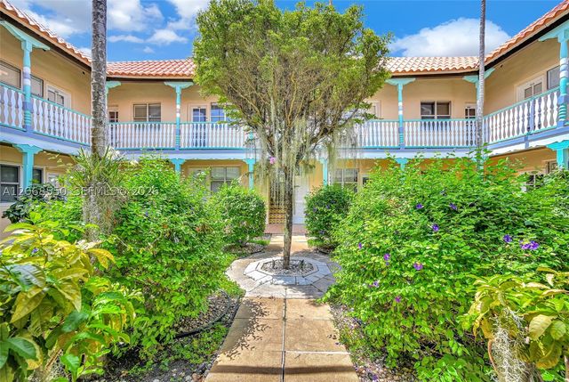 736 13th St 207, Miami Beach, FL 33139