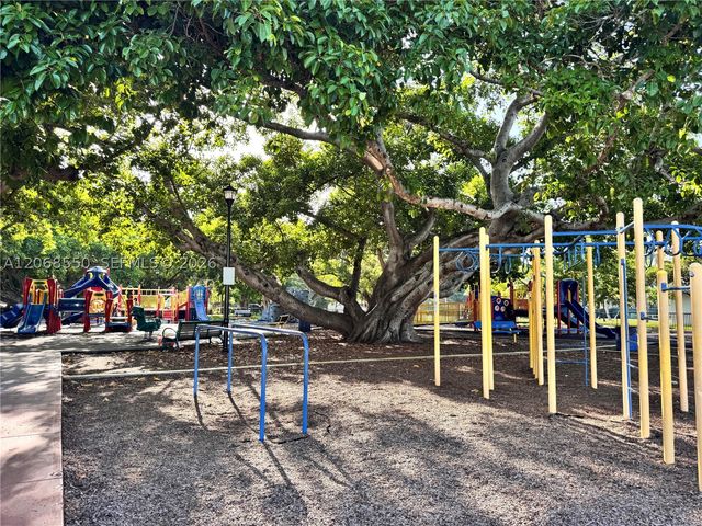 736 13th St 207, Miami Beach, FL 33139
