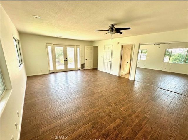 422 E 18th Street, Costa Mesa, CA 92627