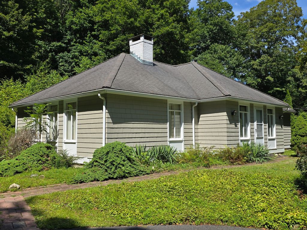 1 Sabbaday Lane, Washington, CT 06793