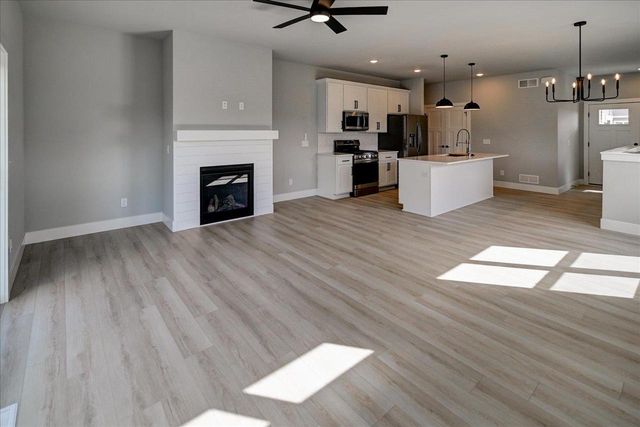 2901 Blue Grass Drive, Stoughton, WI 53589