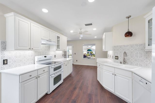 1601 CHAVEZ COURT, The Villages, FL 32159