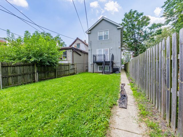 5242 W Ferdinand Street, Chicago, IL 60644