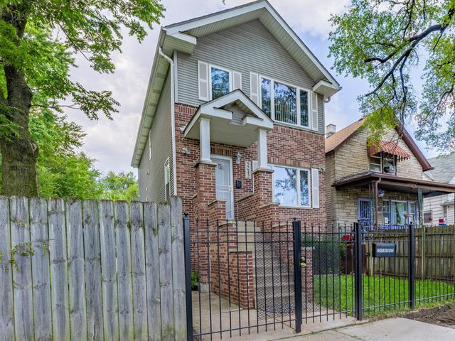 5242 W Ferdinand Street, Chicago, IL 60644