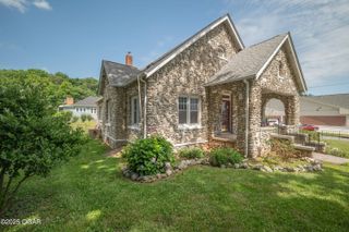 400 S Jefferson Street, Neosho, MO 64850