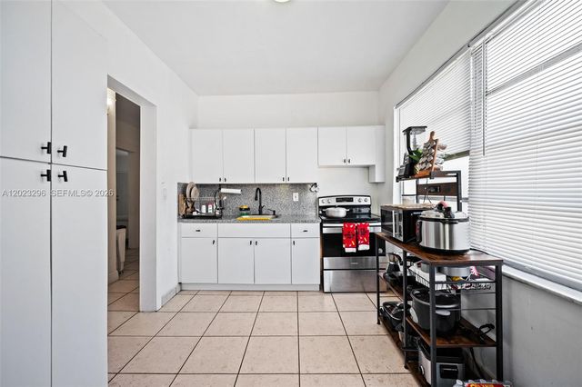 1792 SW 11th Street, Miami, FL 33135
