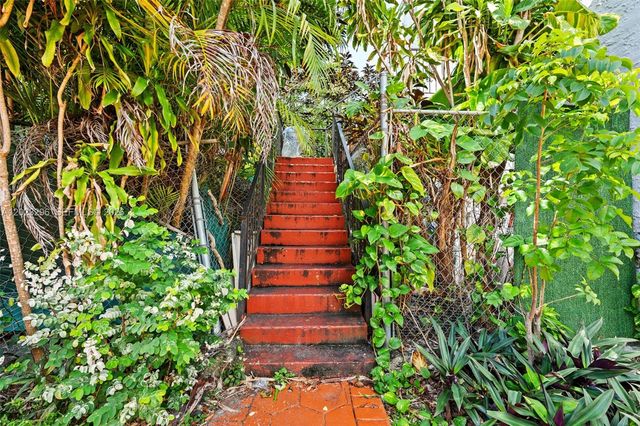 1792 SW 11th Street, Miami, FL 33135