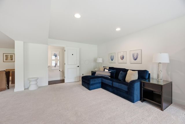 131 Glenshire Court, Granville, OH 43023