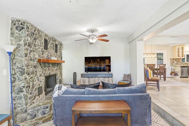 6703 N RIVER BOULEVARD, Tampa, FL 33604