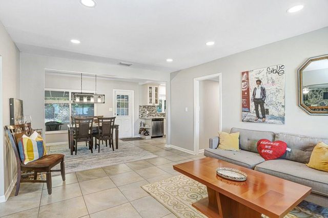 6703 N RIVER BOULEVARD, Tampa, FL 33604