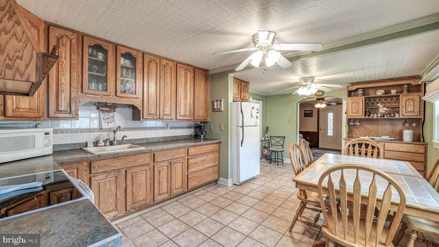 506 ADRIATIC AVE, Cape May, NJ 08204