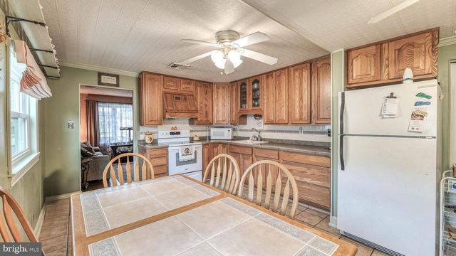 506 ADRIATIC AVE, Cape May, NJ 08204