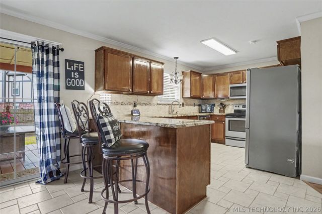 4012 S Narcissus Avenue, Broken Arrow, OK 74011