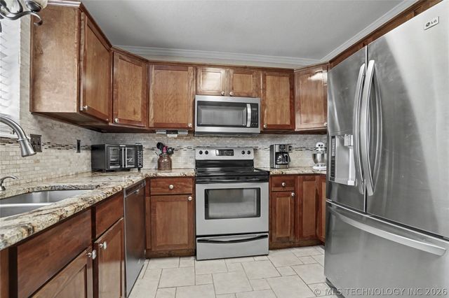 4012 S Narcissus Avenue, Broken Arrow, OK 74011