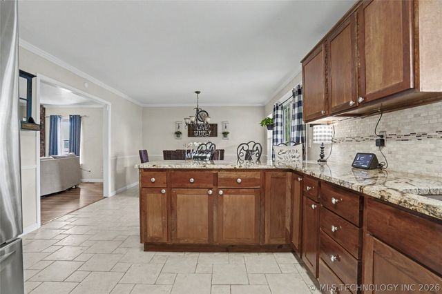 4012 S Narcissus Avenue, Broken Arrow, OK 74011