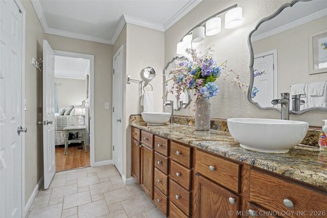 4012 S Narcissus Avenue, Broken Arrow, OK 74011