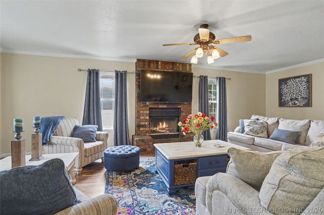 4012 S Narcissus Avenue, Broken Arrow, OK 74011