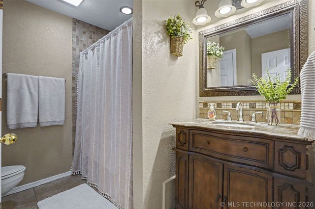 4012 S Narcissus Avenue, Broken Arrow, OK 74011