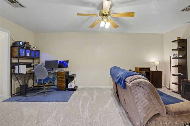 4012 S Narcissus Avenue, Broken Arrow, OK 74011