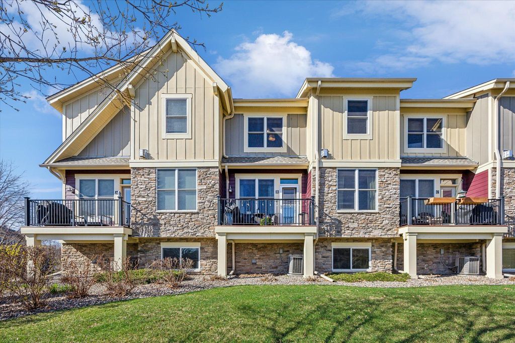 10733 Falling Water Lane B, Woodbury, MN 55129 — exterior
