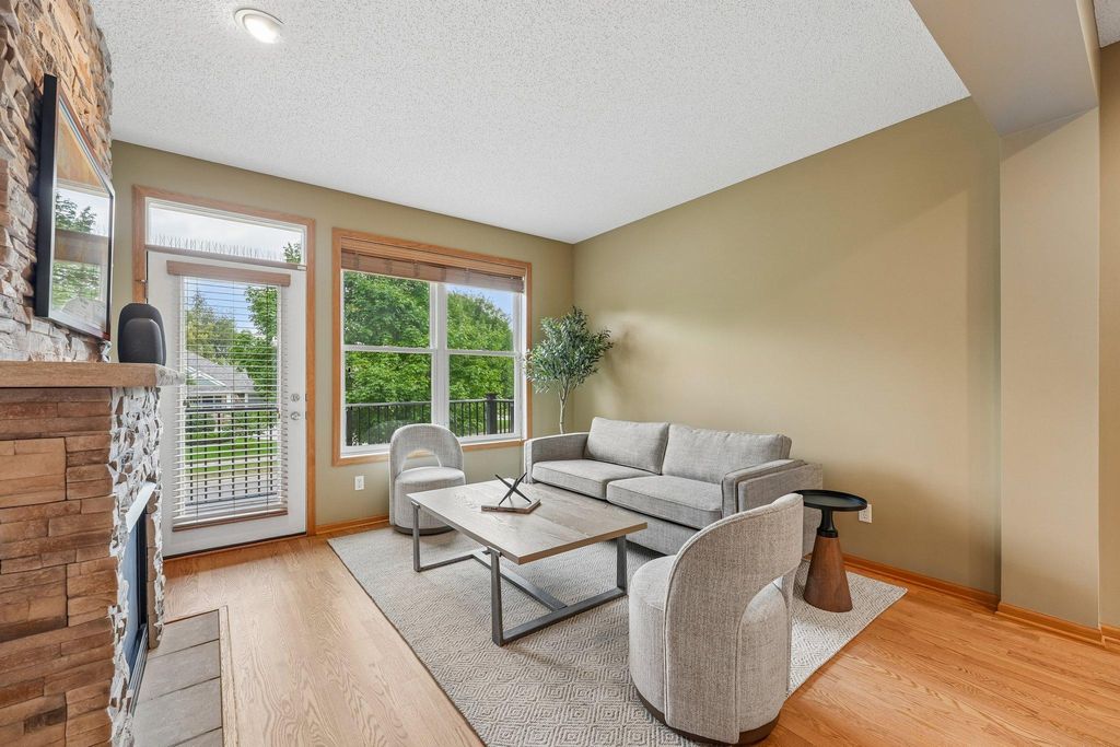 10733 Falling Water Lane B, Woodbury, MN 55129 — photo 3