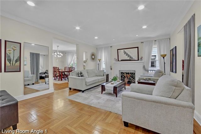 11116 76th Drive, New York City, NY 11375