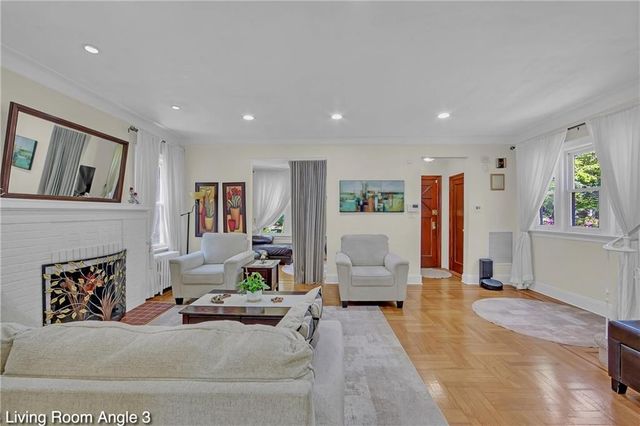 11116 76th Drive, New York City, NY 11375