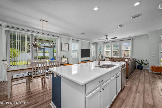 7130 CRISPIN COVE Drive, Jacksonville, FL 32258