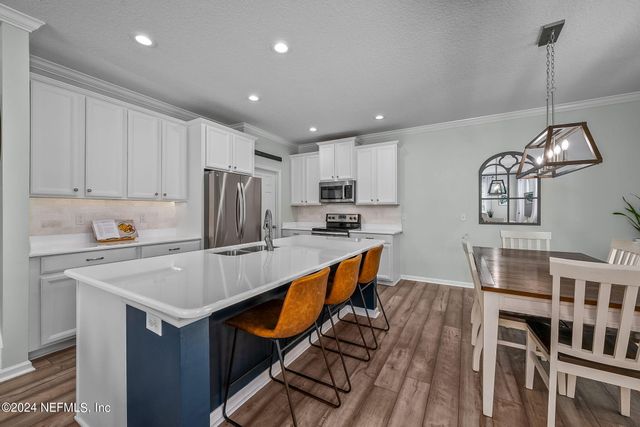 7130 CRISPIN COVE Drive, Jacksonville, FL 32258