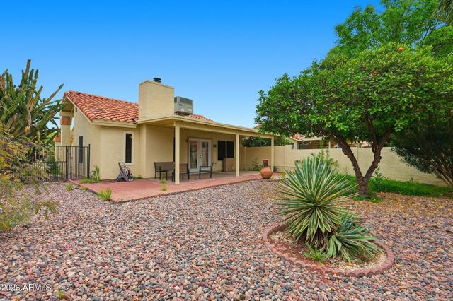 1382 N Tamarisk Drive, Chandler, AZ 85224