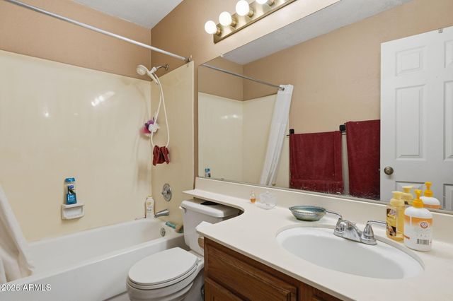 1382 N Tamarisk Drive, Chandler, AZ 85224