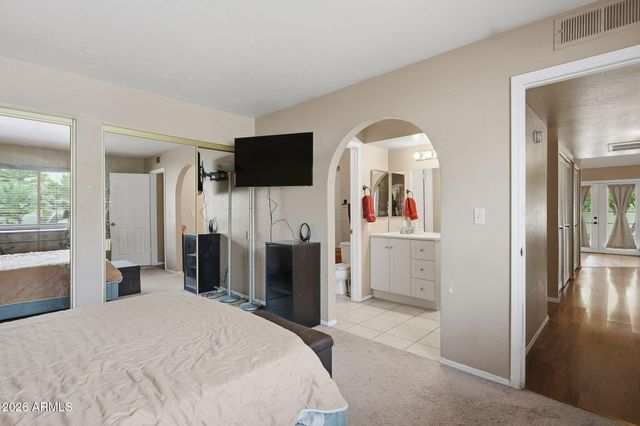 1382 N Tamarisk Drive, Chandler, AZ 85224