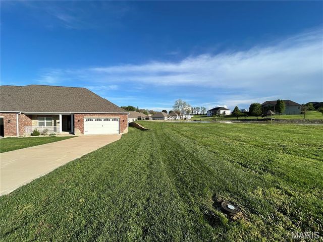 826 Destiny Drive, Villa Ridge, MO 63089