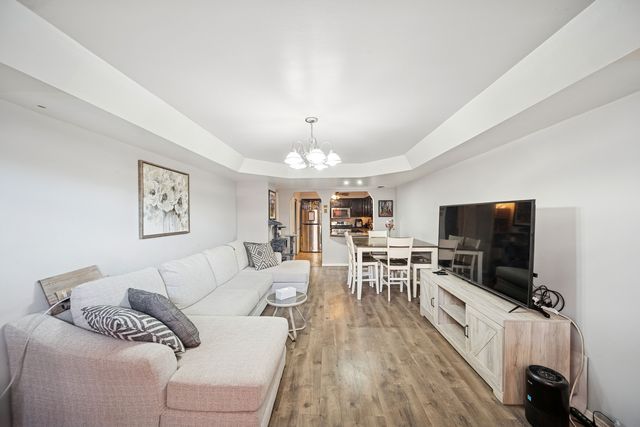 6337 Roosevelt Road 308, Berwyn, IL 60402