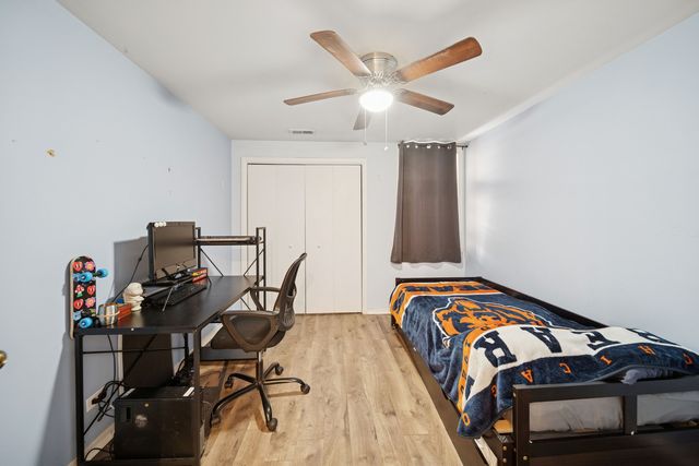 6337 Roosevelt Road 308, Berwyn, IL 60402