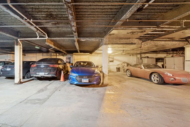 6337 Roosevelt Road 308, Berwyn, IL 60402