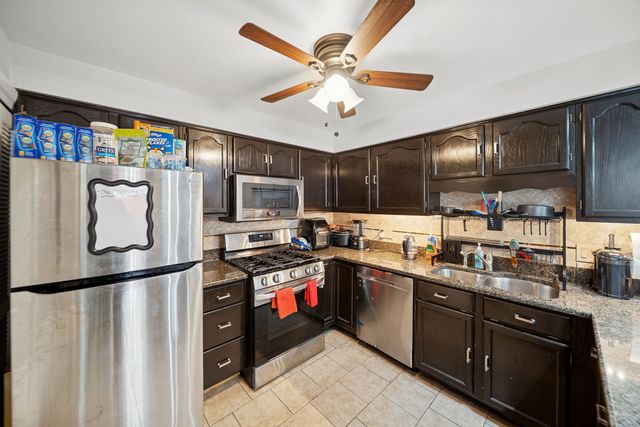 6337 Roosevelt Road 308, Berwyn, IL 60402