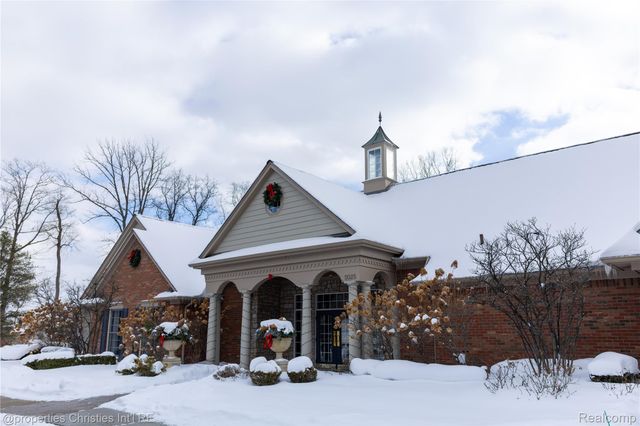 3645 Oakmonte Boulevard, Oakland Charter Township, MI 48306