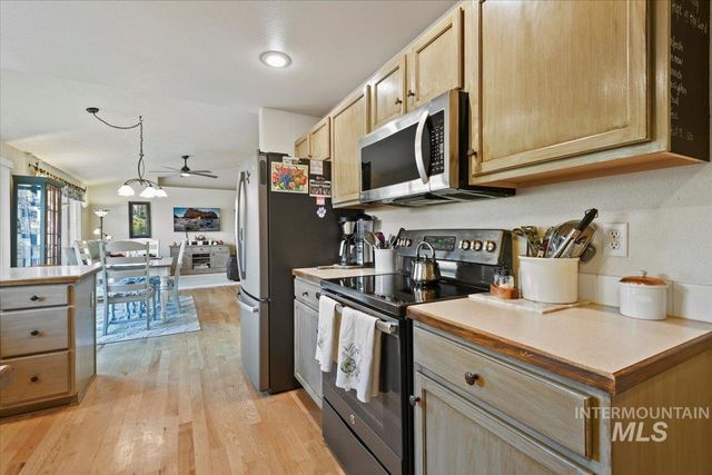 1890 N Bryson Rd, Boise, ID 83713