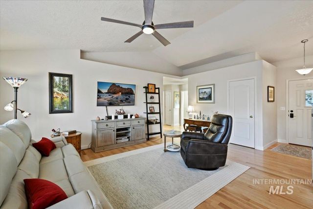 1890 N Bryson Rd, Boise, ID 83713