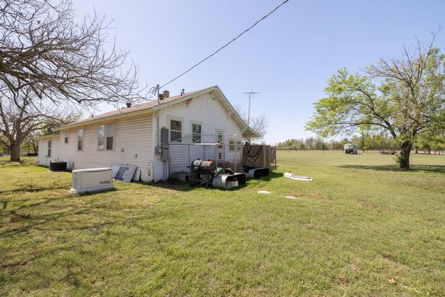 20311 State Highway 95, Holland, TX 76534