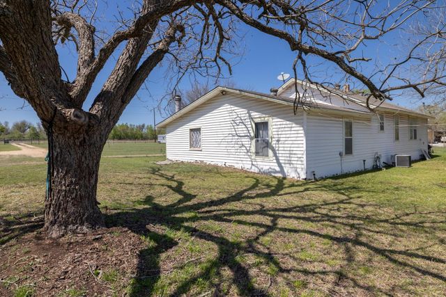 20311 State Highway 95, Holland, TX 76534