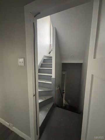 3652 S Compton Avenue, St Louis, MO 63118