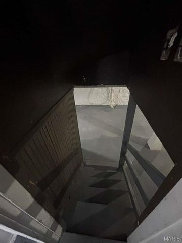 3652 S Compton Avenue, St Louis, MO 63118