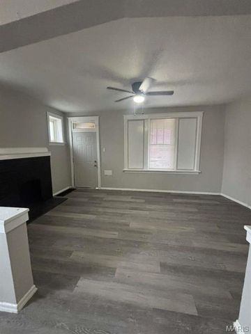 3652 S Compton Avenue, St Louis, MO 63118