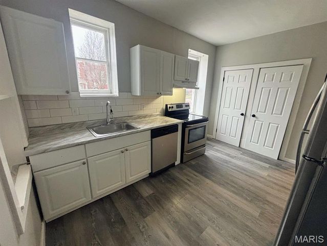 3652 S Compton Avenue, St Louis, MO 63118