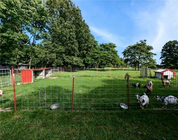4312 Cottonwood Road, Harrison, AR 72601